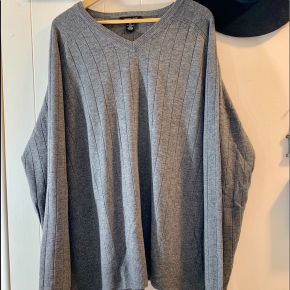 Luciano Dante Other - Luciano Dante cashmere v neck sweater